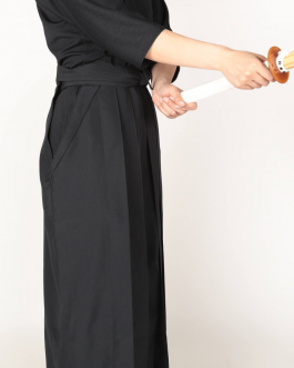 Women’s hakama with pockets and zipper